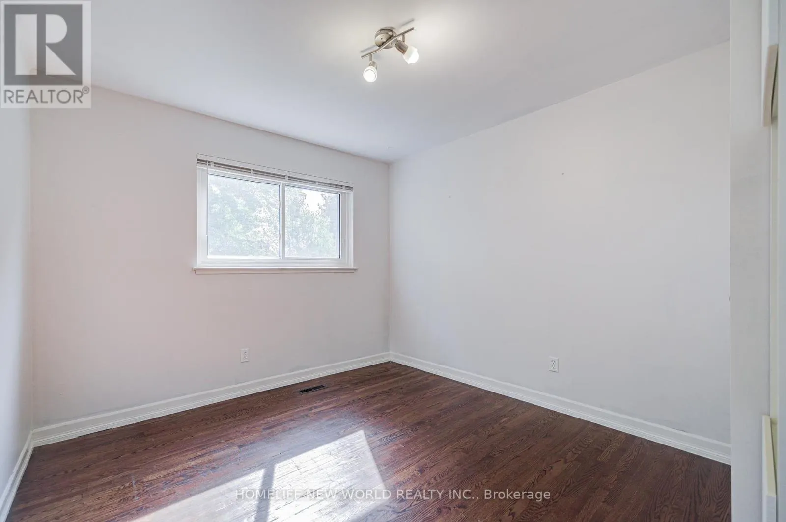 1403 GLEN RUTLEY CIRCLE