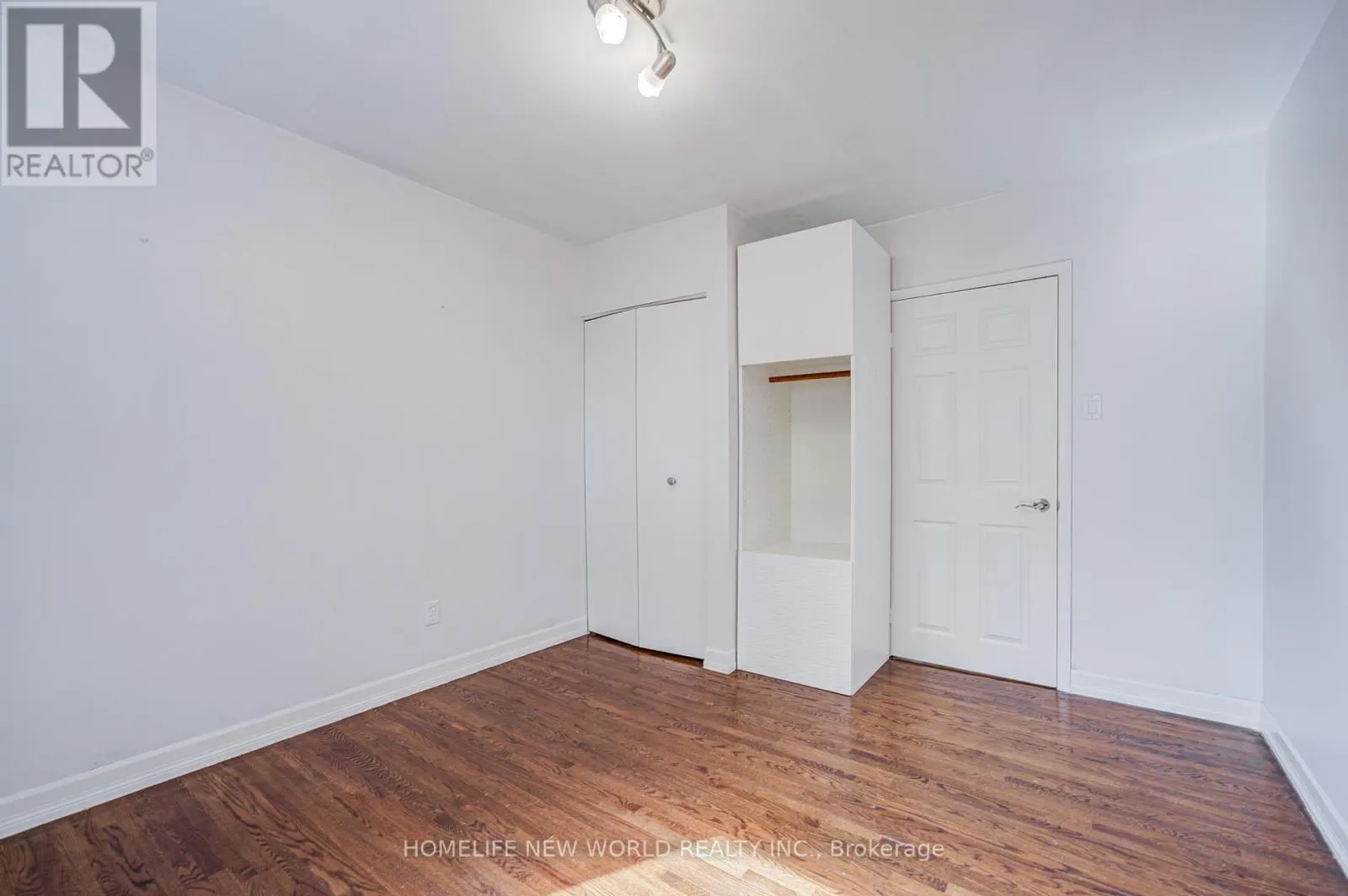 1403 GLEN RUTLEY CIRCLE