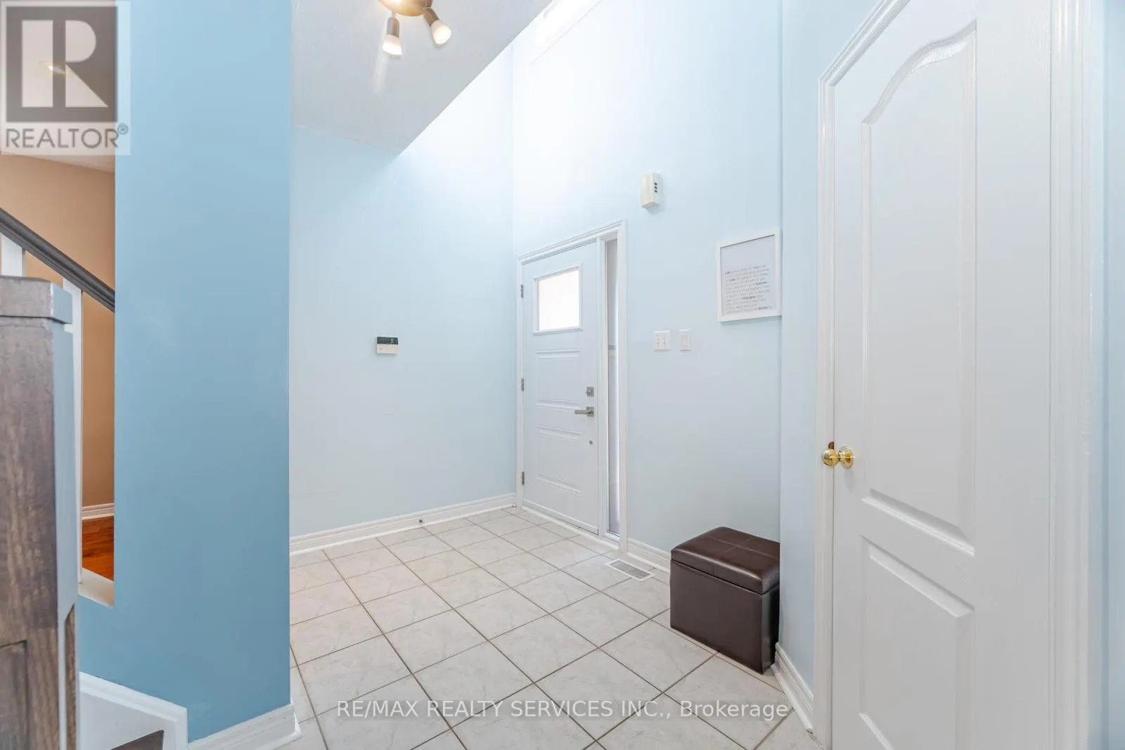 5 MELROSE GARDENS