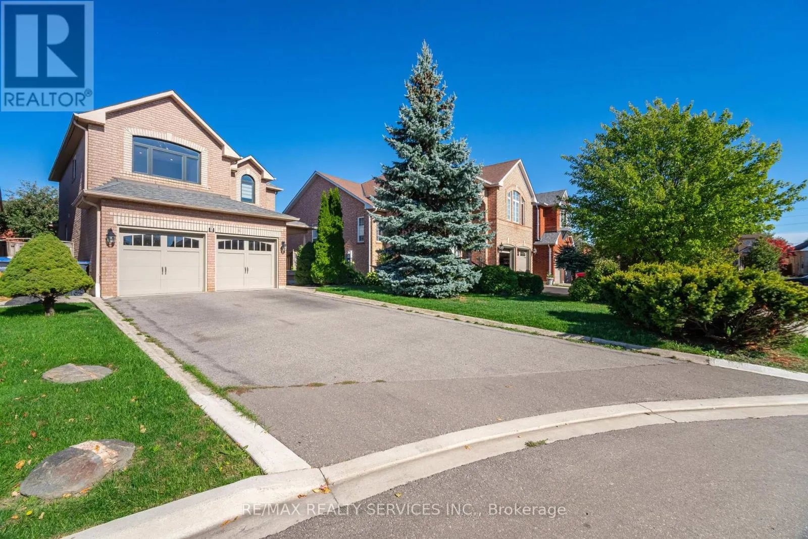 5 MELROSE GARDENS