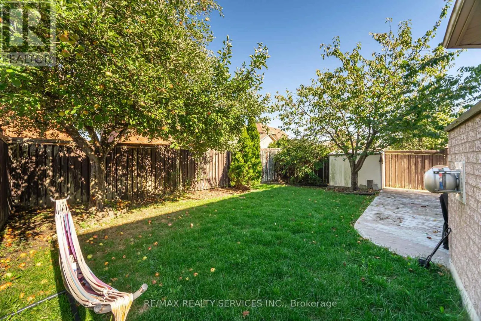 5 MELROSE GARDENS