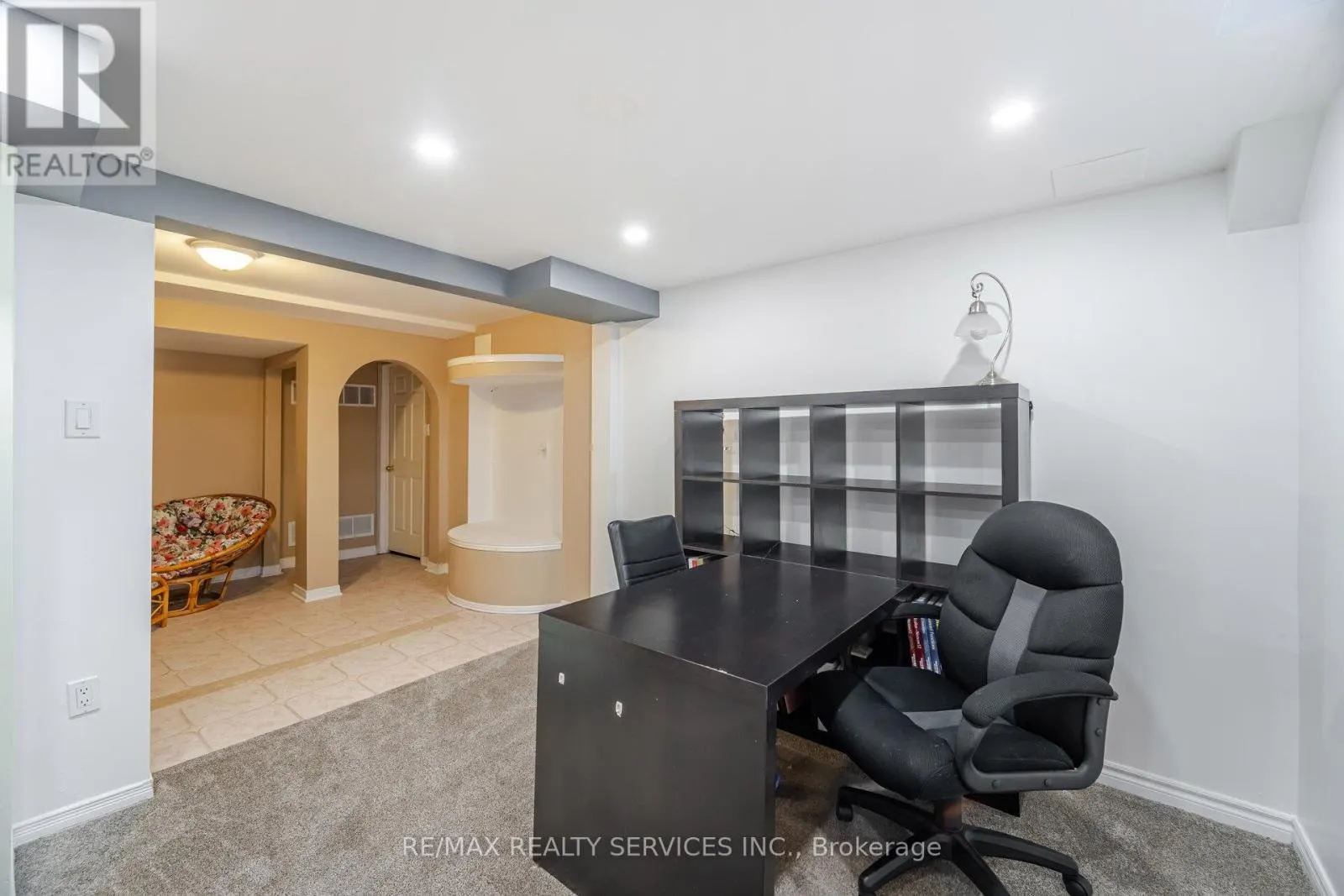 5 MELROSE GARDENS