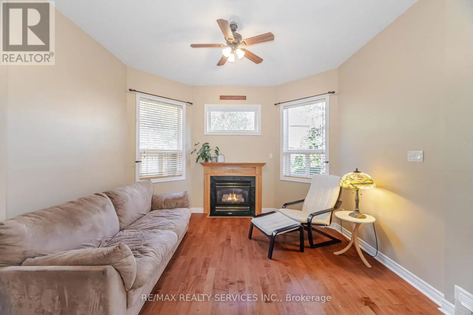 5 MELROSE GARDENS