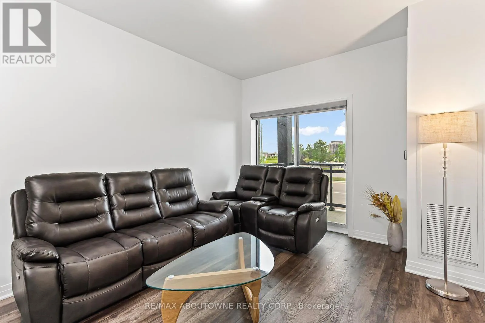 121 - 102 GROVEWOOD COMMON