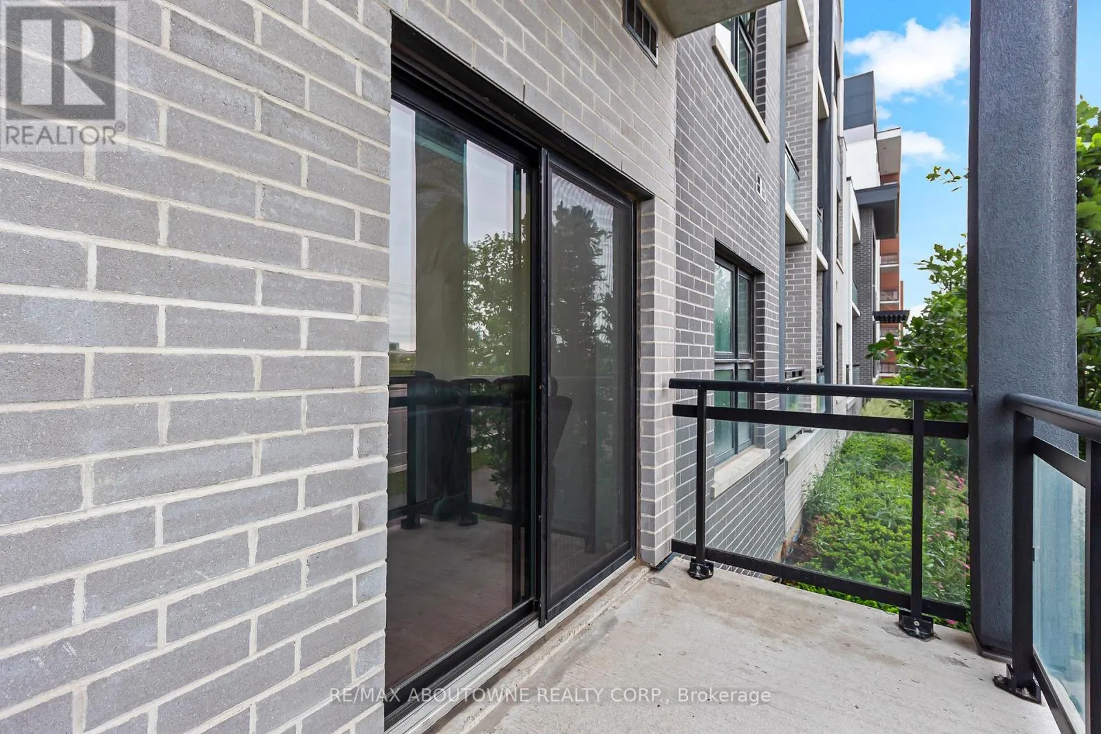 121 - 102 GROVEWOOD COMMON