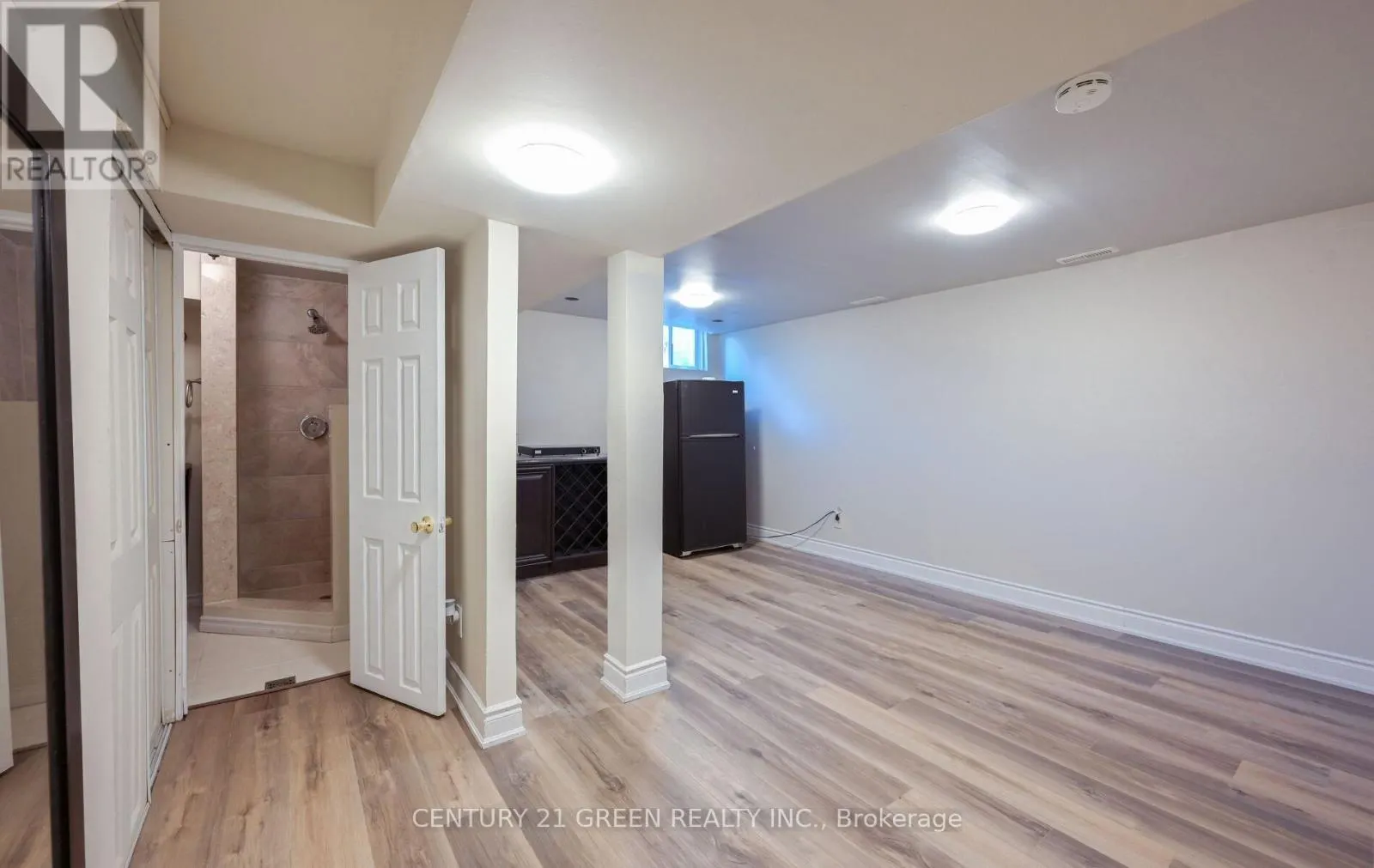 1 GREENARROW COURT