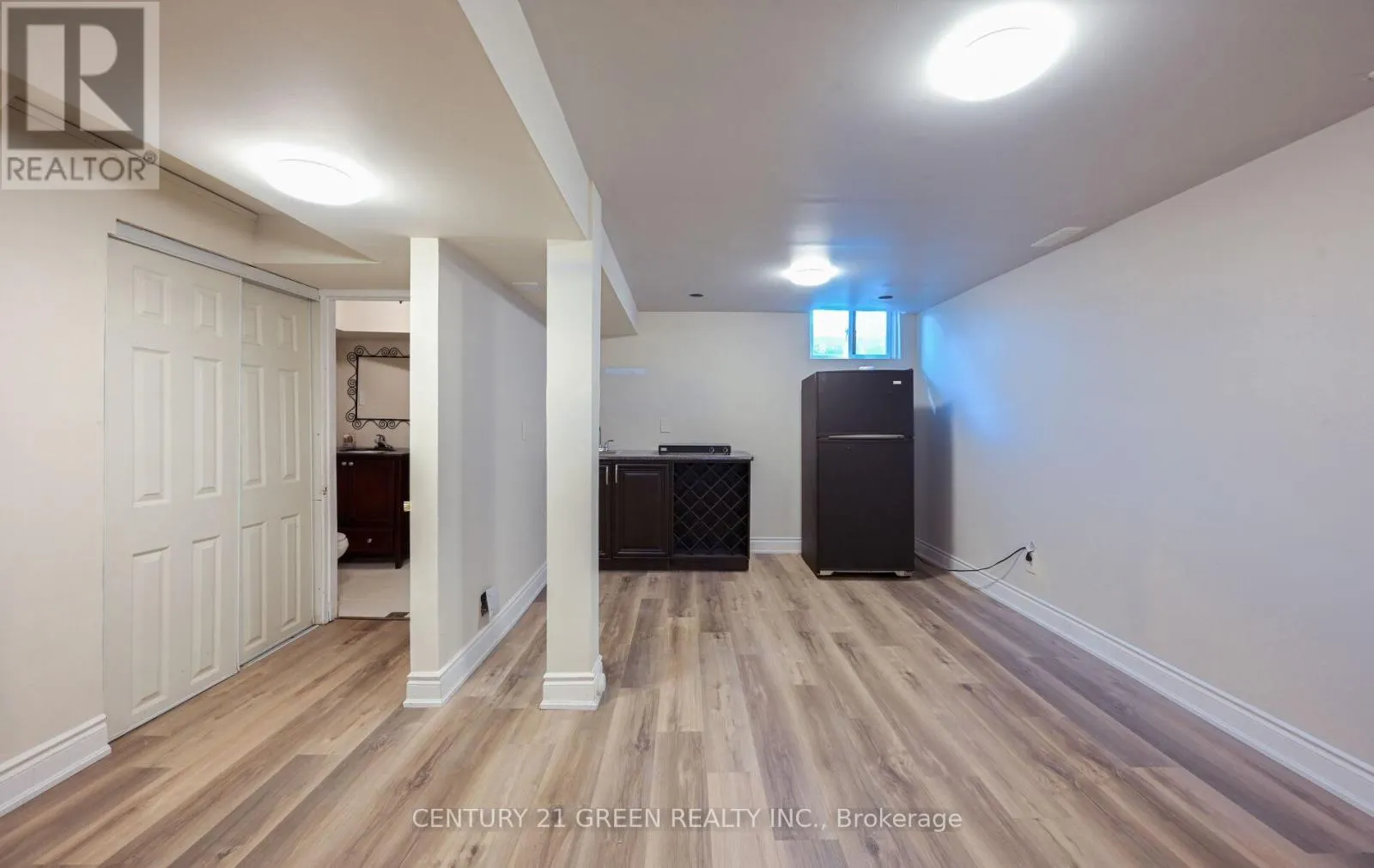 1 GREENARROW COURT