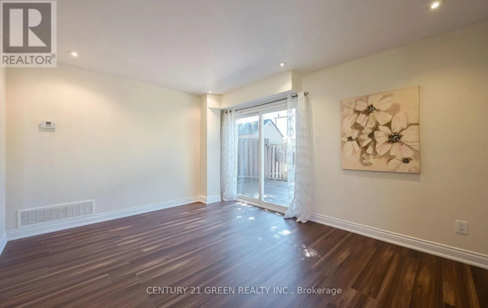 1 GREENARROW COURT