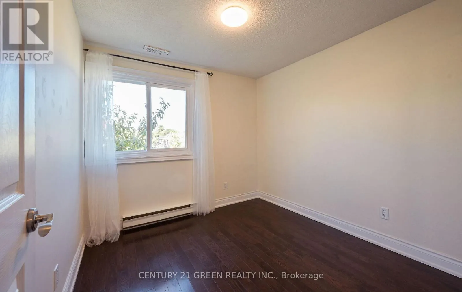 1 GREENARROW COURT