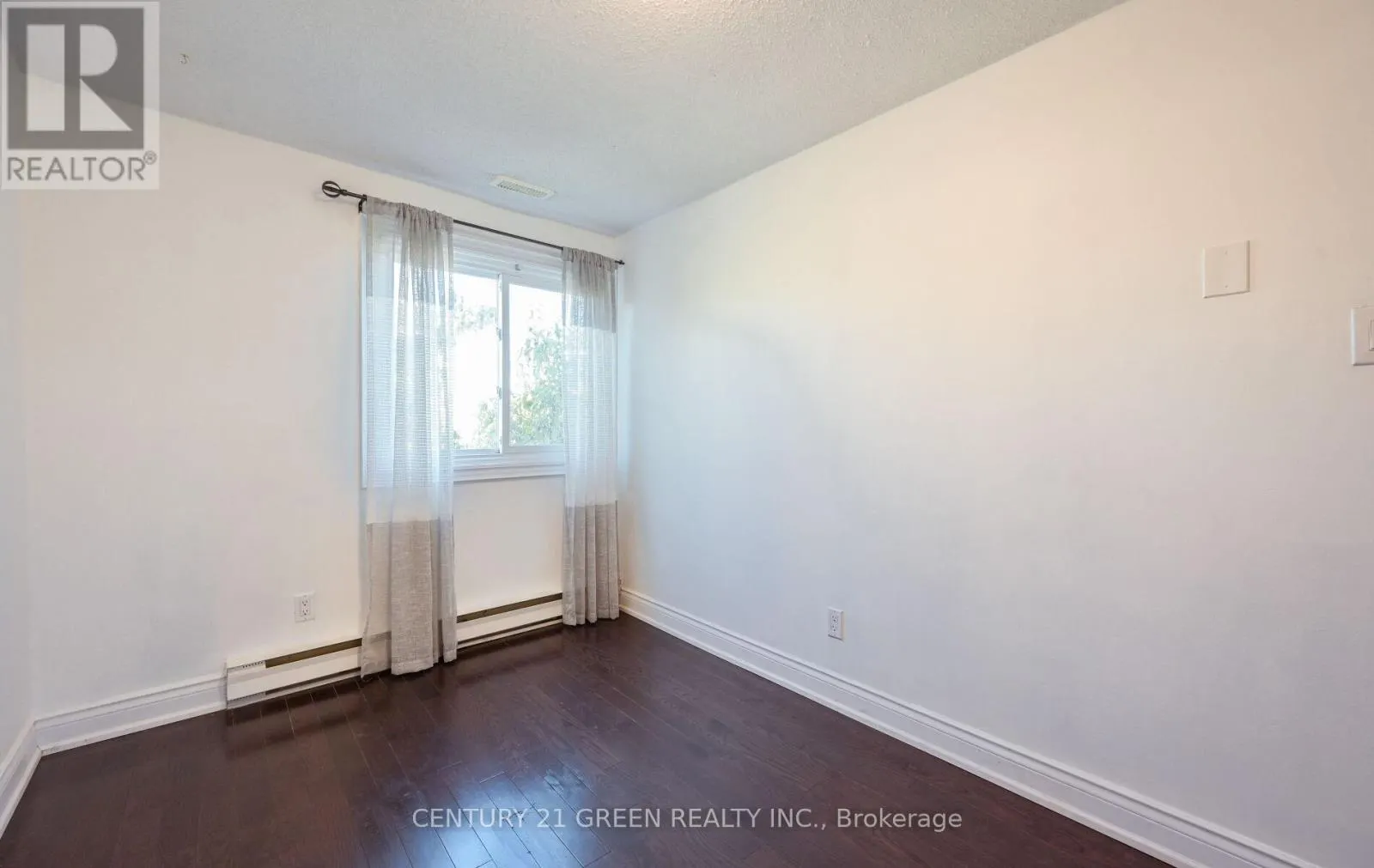 1 GREENARROW COURT