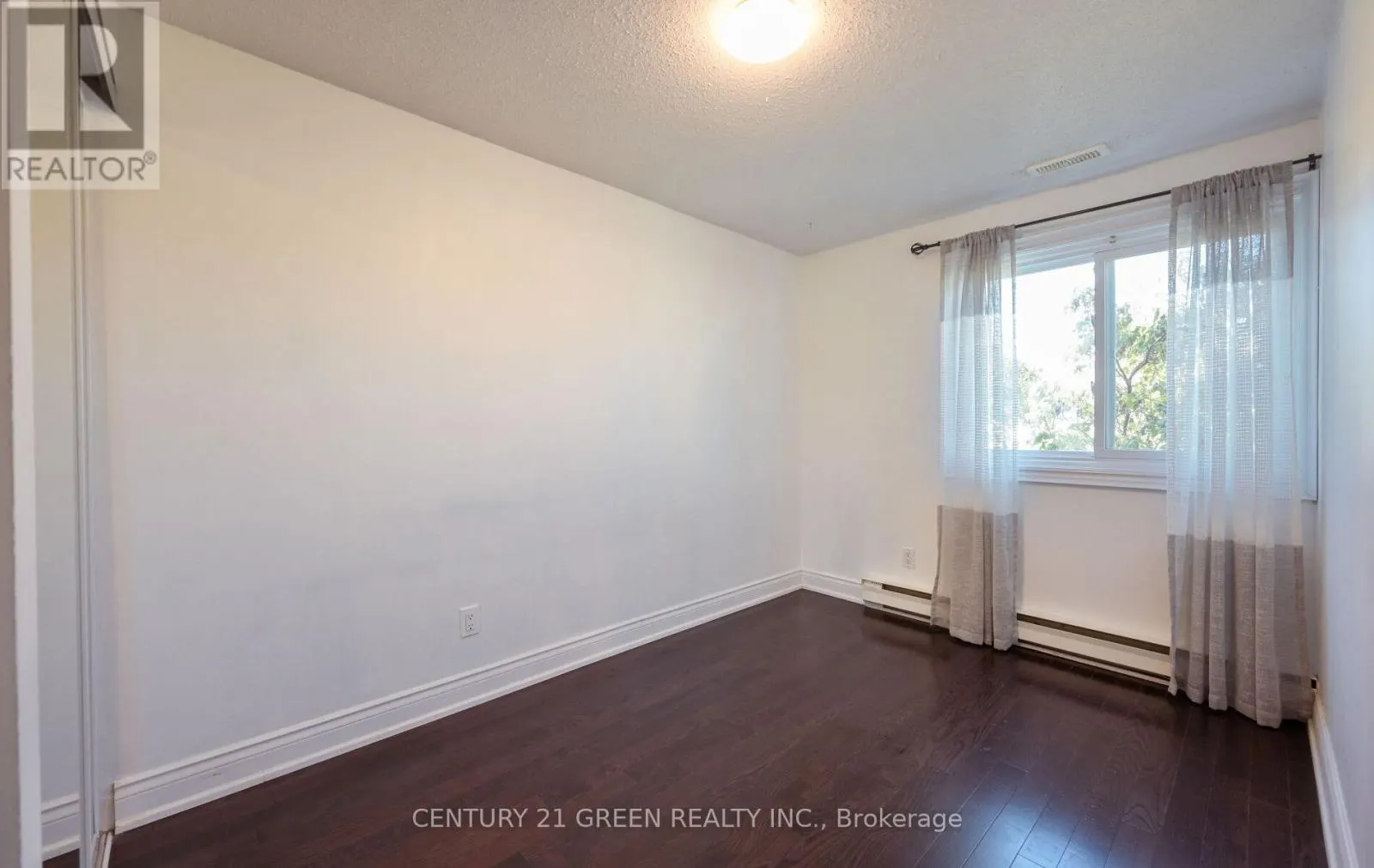 1 GREENARROW COURT