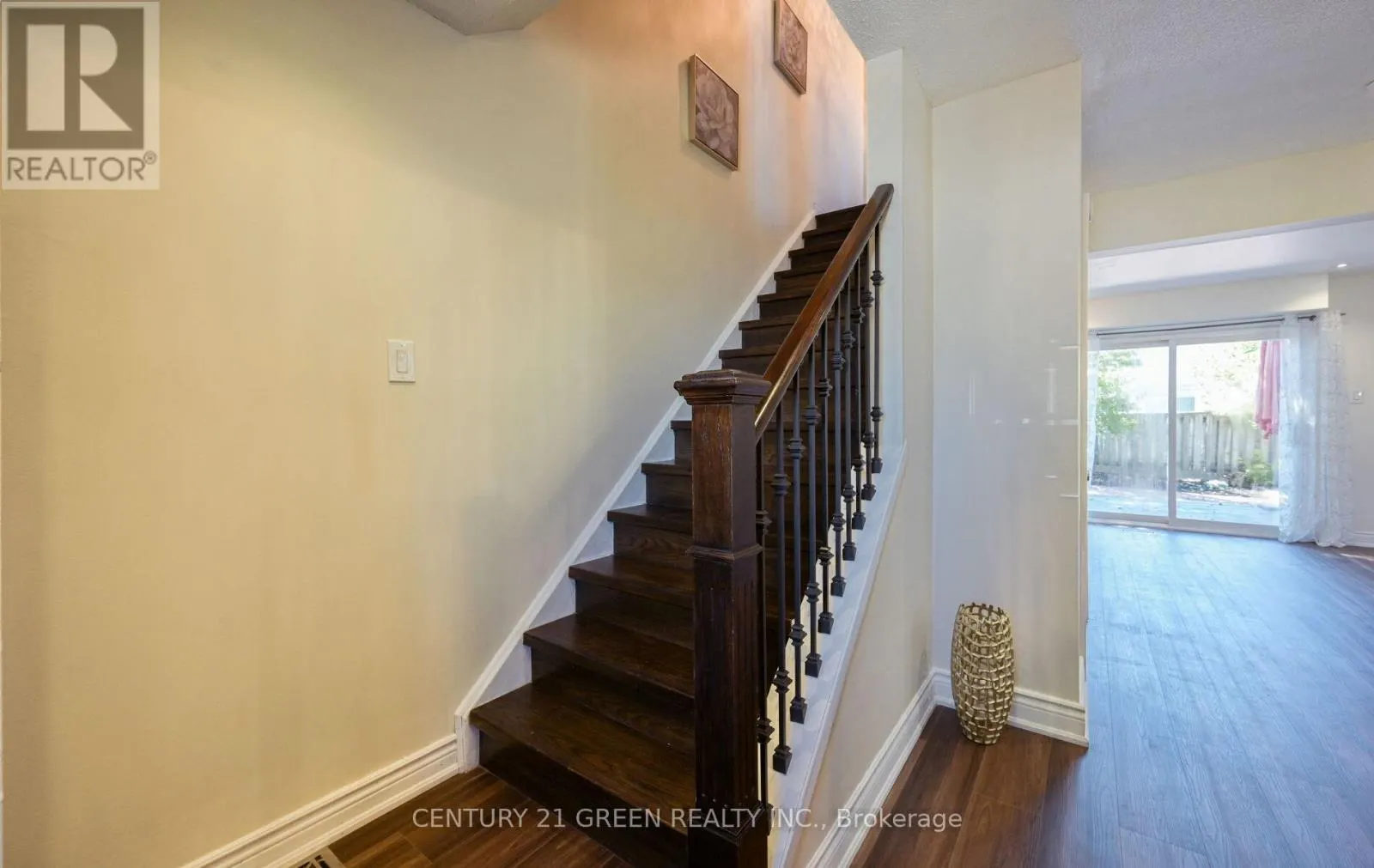 1 GREENARROW COURT