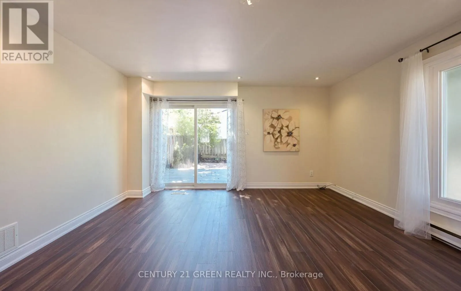1 GREENARROW COURT