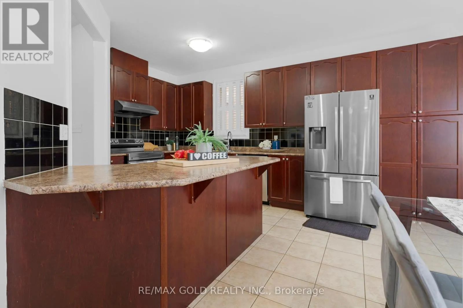 82 AMARANTH CRESCENT