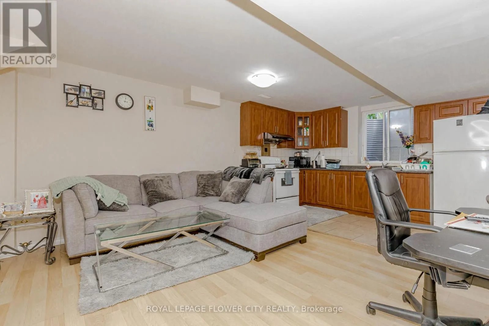 12 FIELDVIEW DRIVE