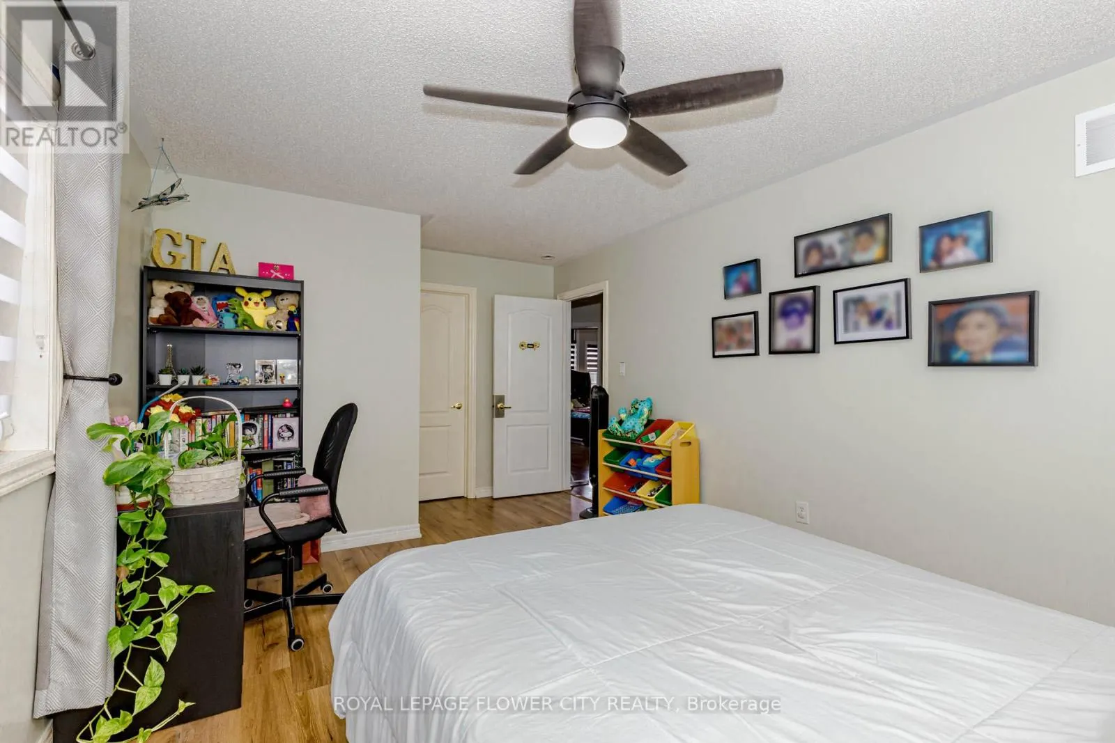 12 FIELDVIEW DRIVE