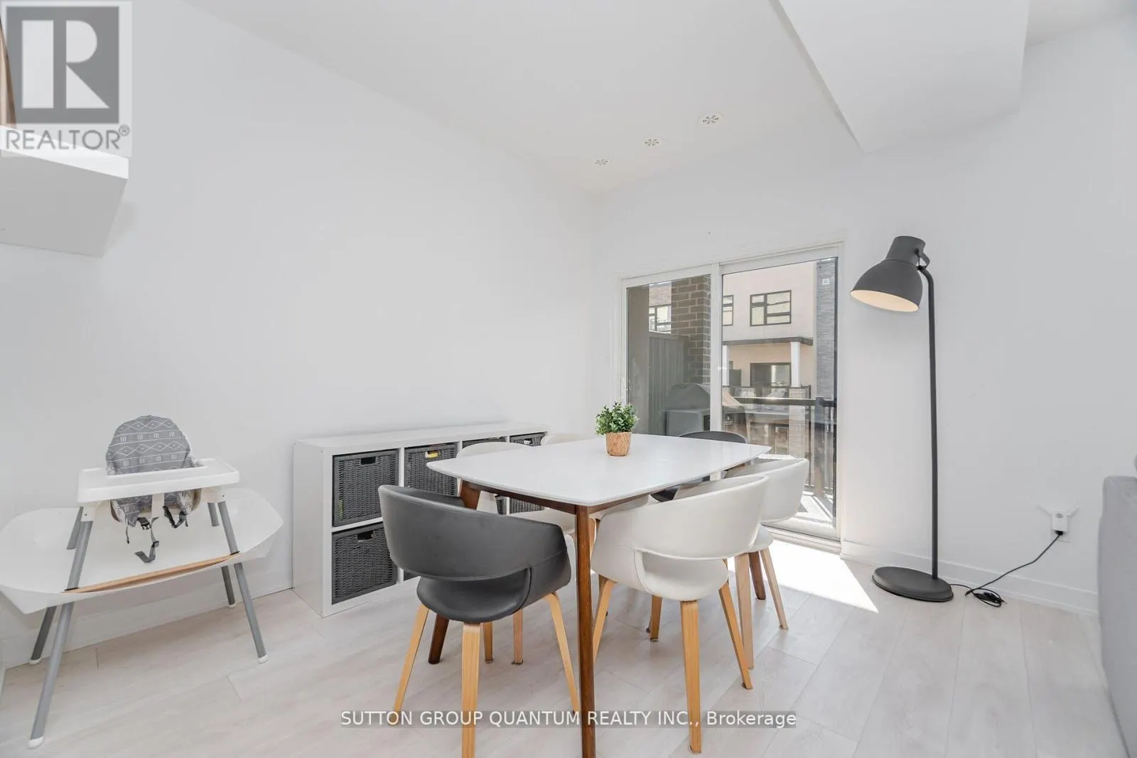 19 - 1121 COOKE BOULEVARD