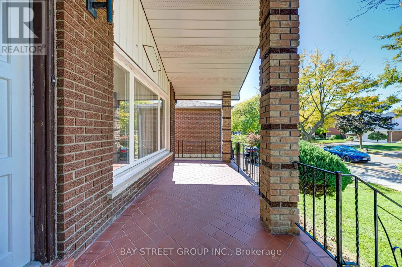 3420 CHARMAINE HEIGHTS