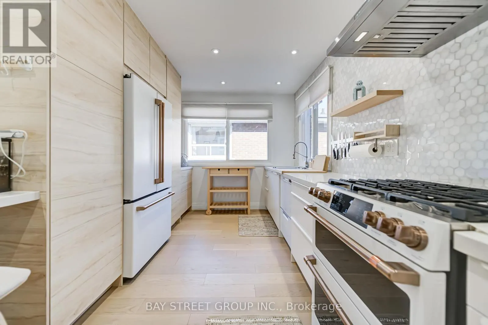 3420 CHARMAINE HEIGHTS