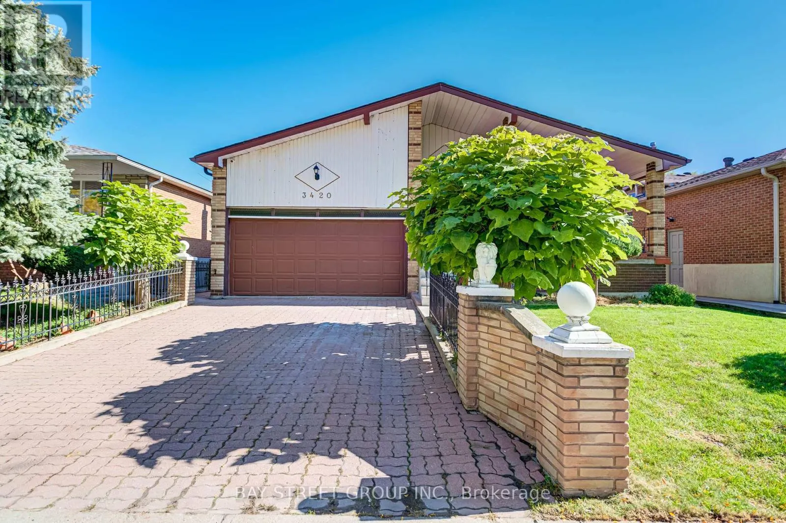 3420 CHARMAINE HEIGHTS