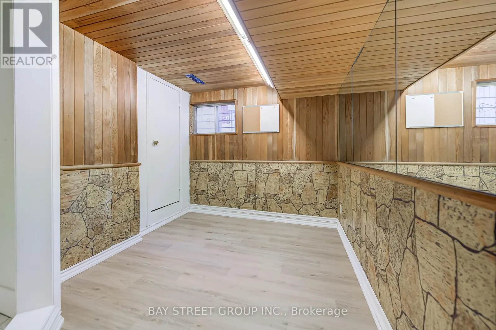 3420 CHARMAINE HEIGHTS