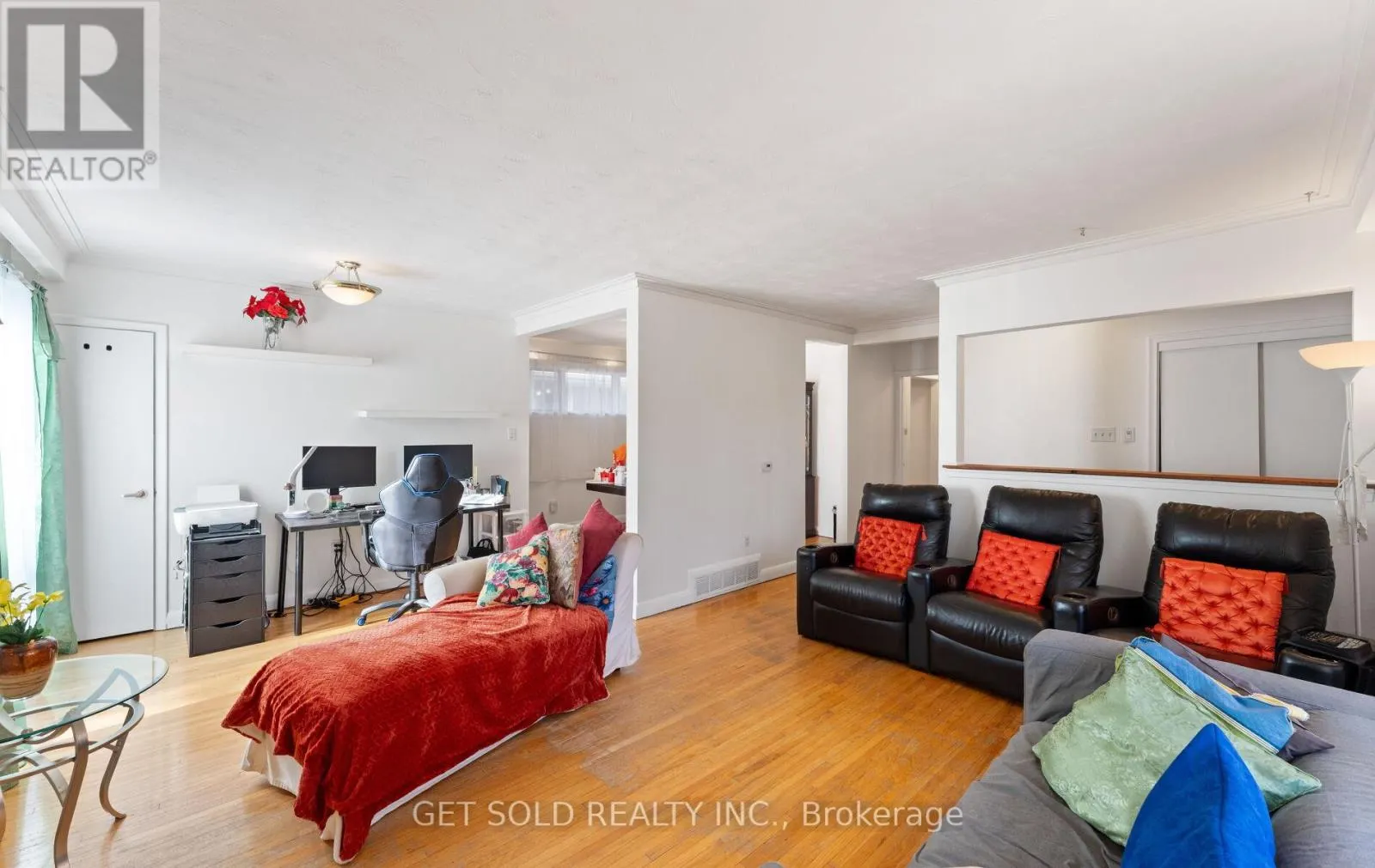 39 PAKENHAM DRIVE