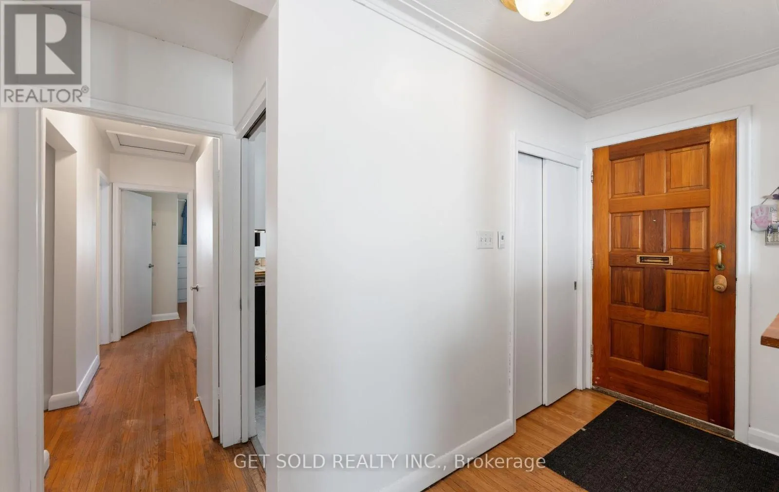 39 PAKENHAM DRIVE