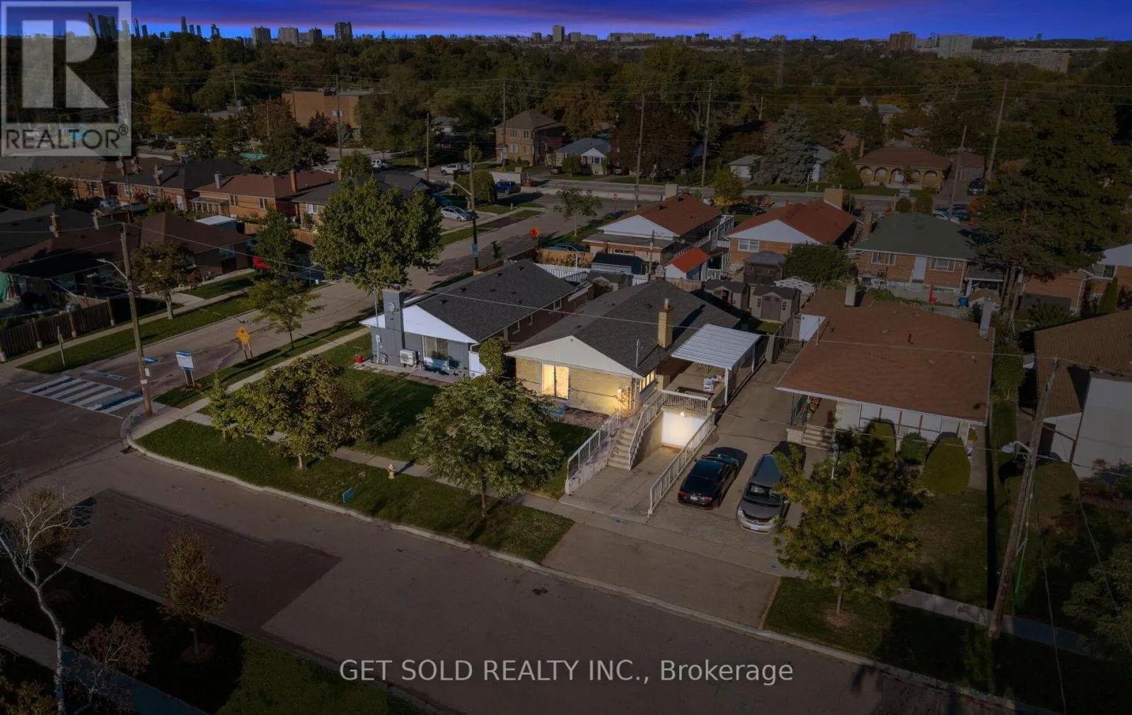 39 PAKENHAM DRIVE