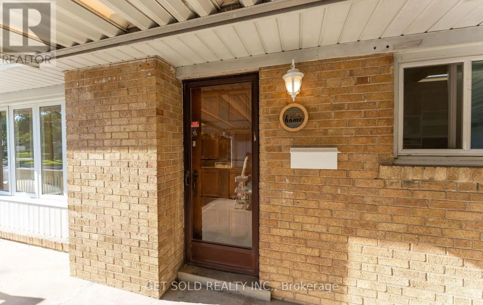 39 PAKENHAM DRIVE