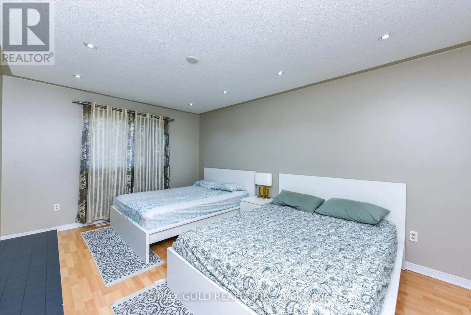 124 STARHILL CRESCENT