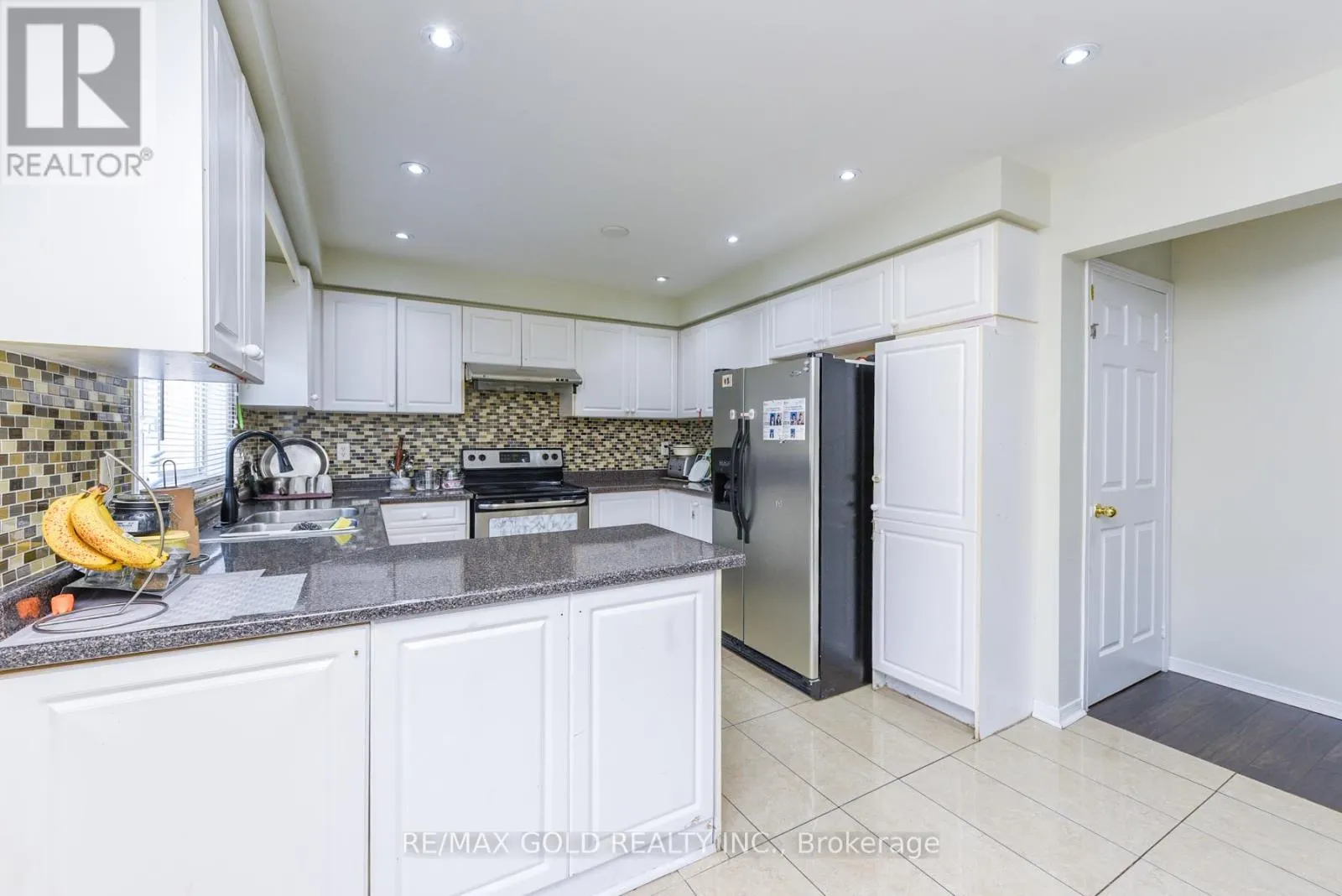124 STARHILL CRESCENT