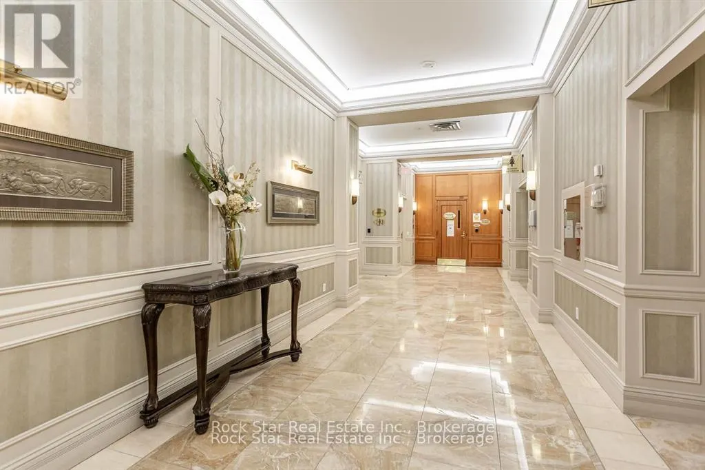 408 - 35 KINGSBRIDGE GARDEN CIRCLE, #408