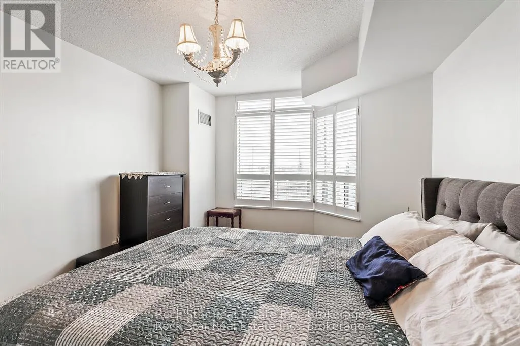 408 - 35 KINGSBRIDGE GARDEN CIRCLE, #408