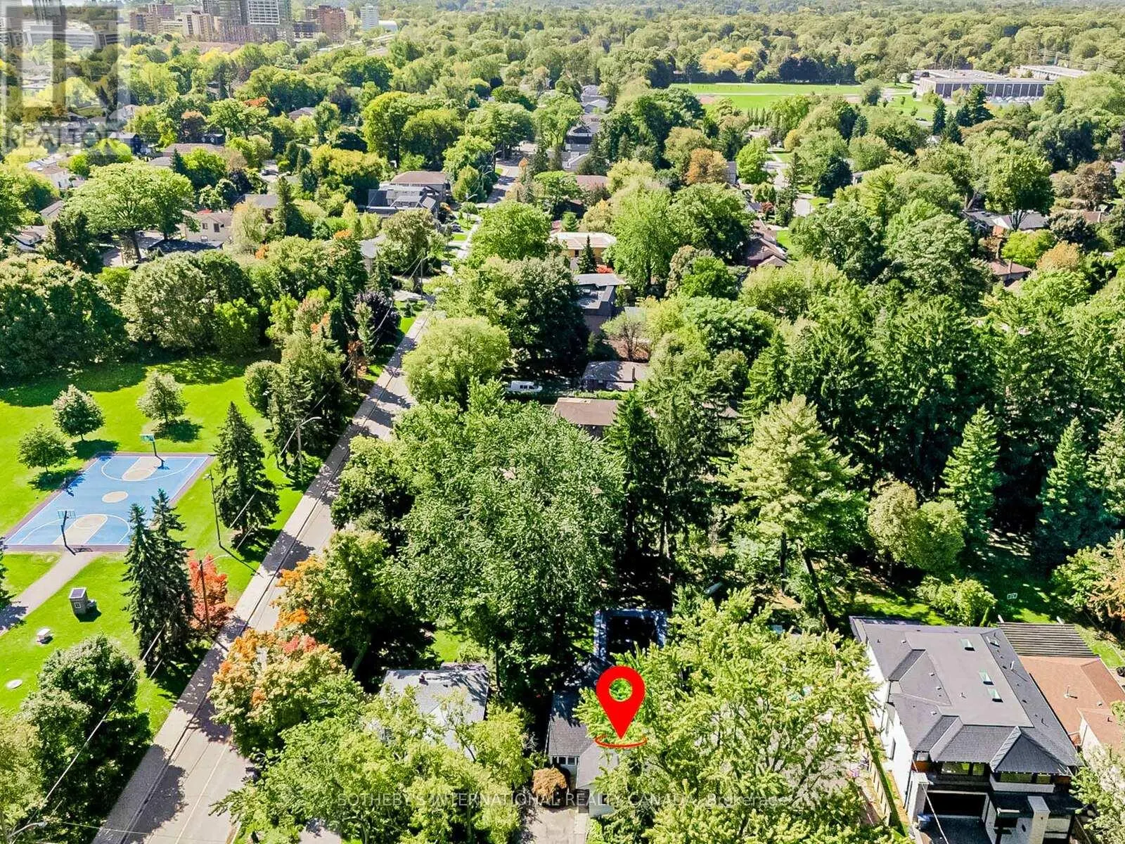 1218 LAKEBREEZE DRIVE