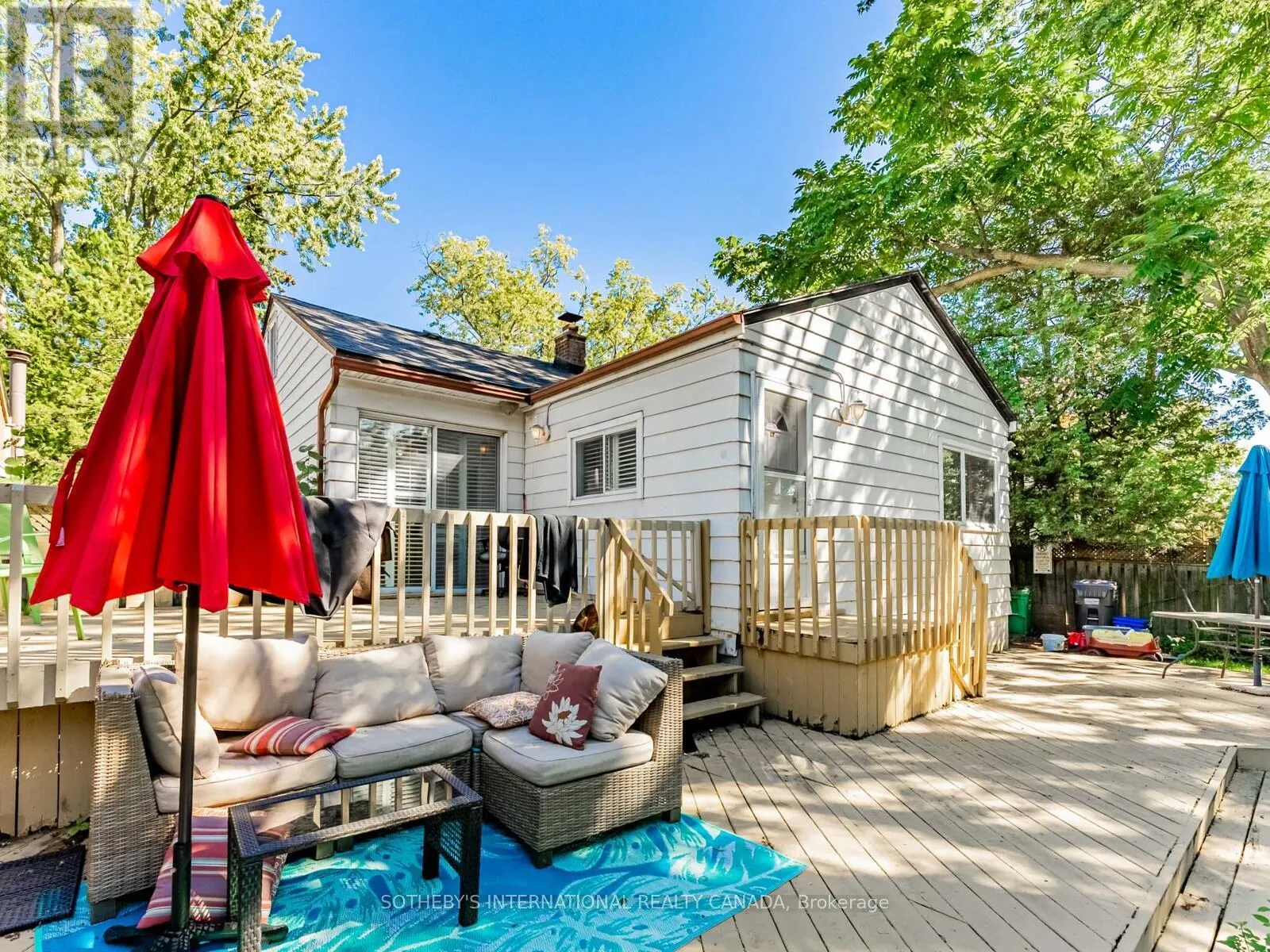 1218 LAKEBREEZE DRIVE
