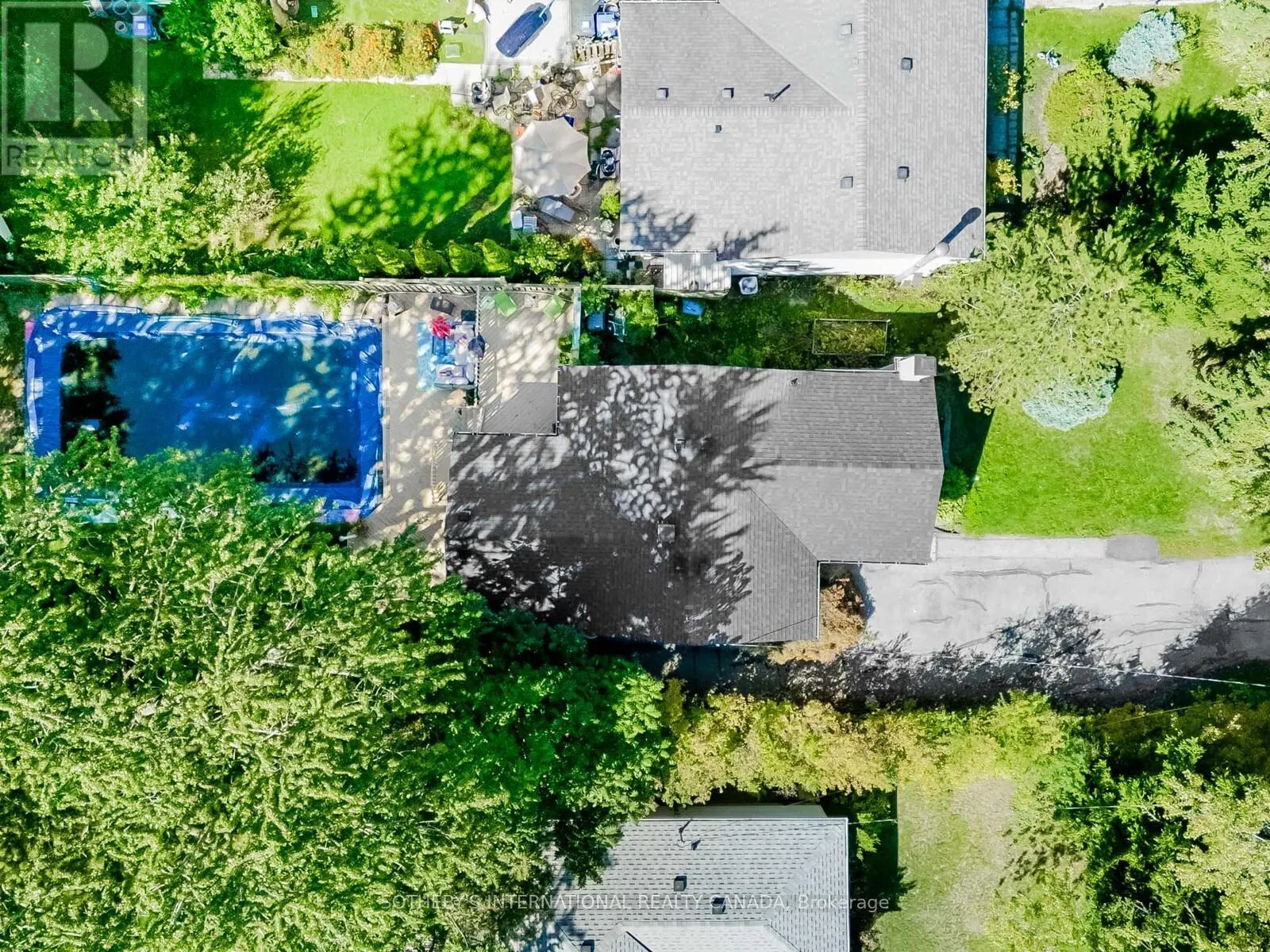 1218 LAKEBREEZE DRIVE