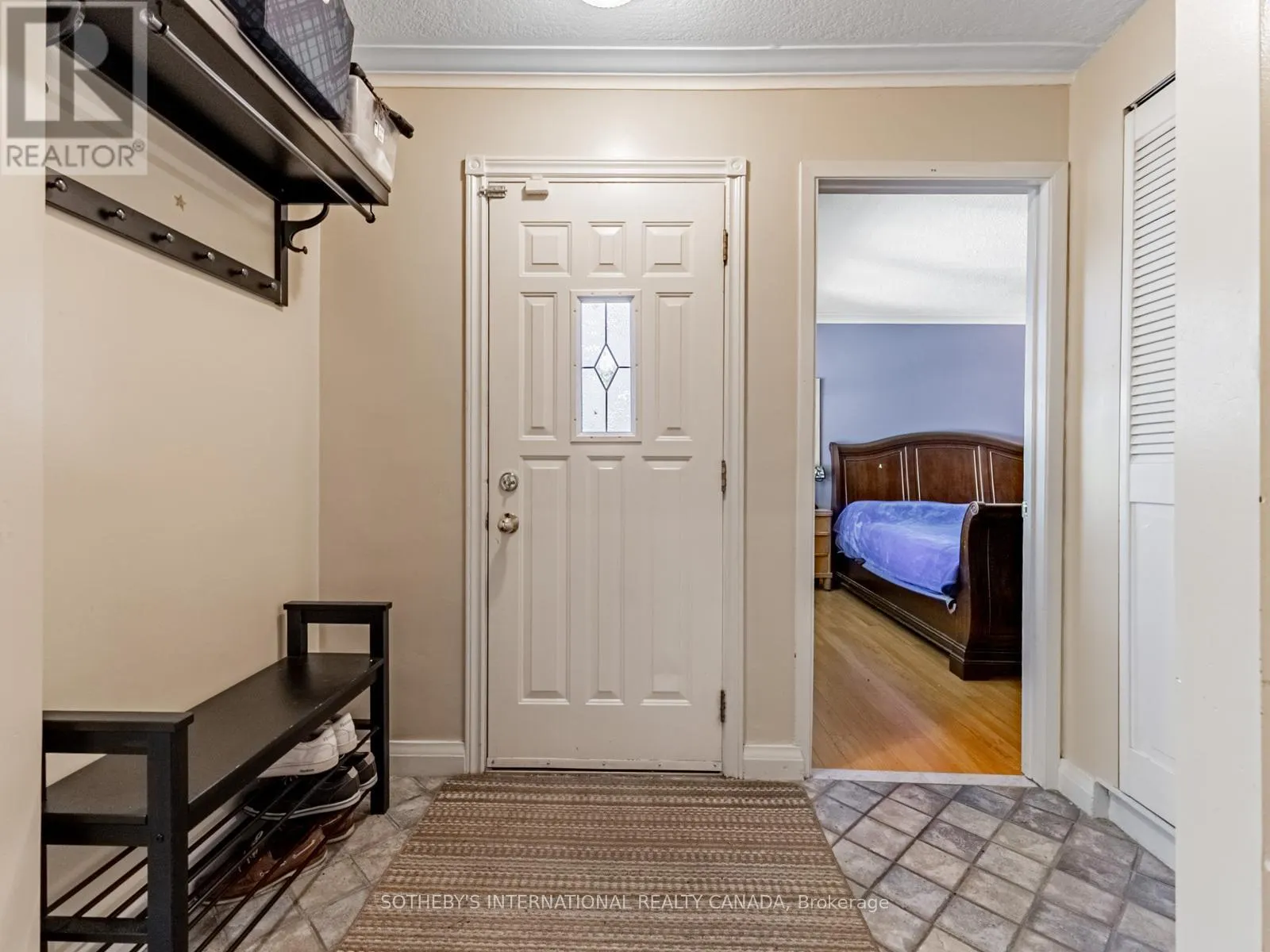 1218 LAKEBREEZE DRIVE