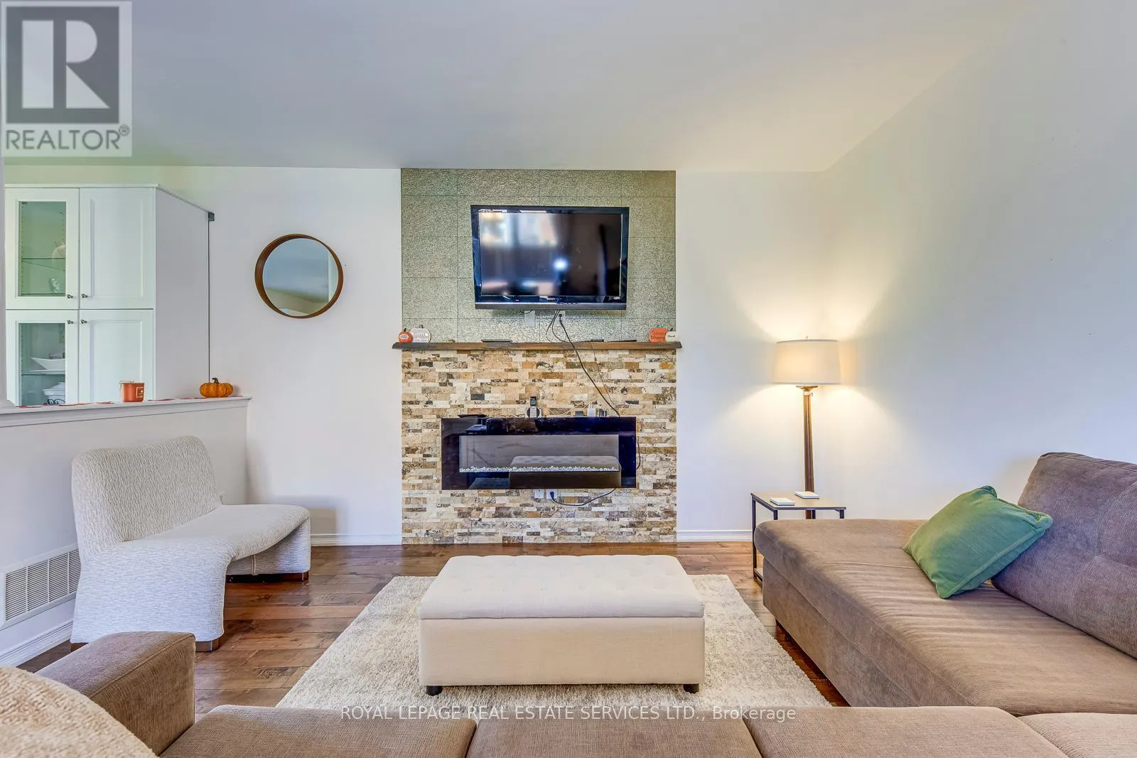 67 - 651 FARMSTEAD DRIVE