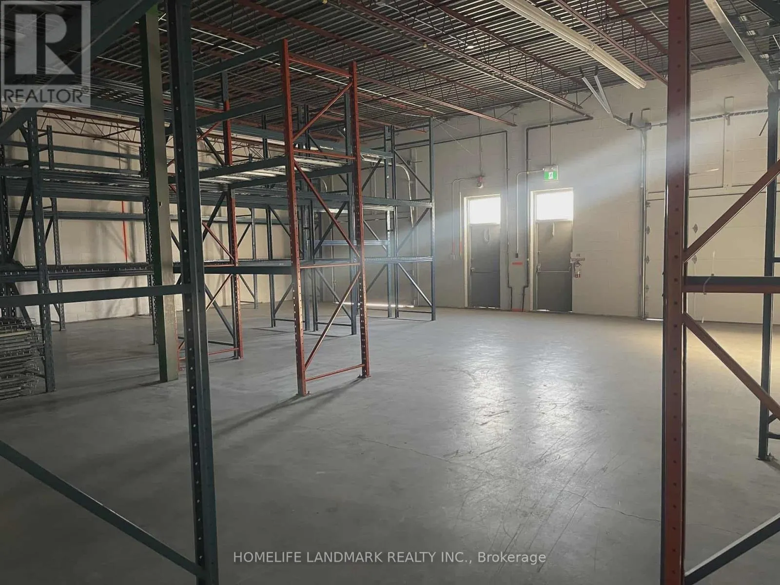 121 & 122 - 2465 CAWTHRA ROAD