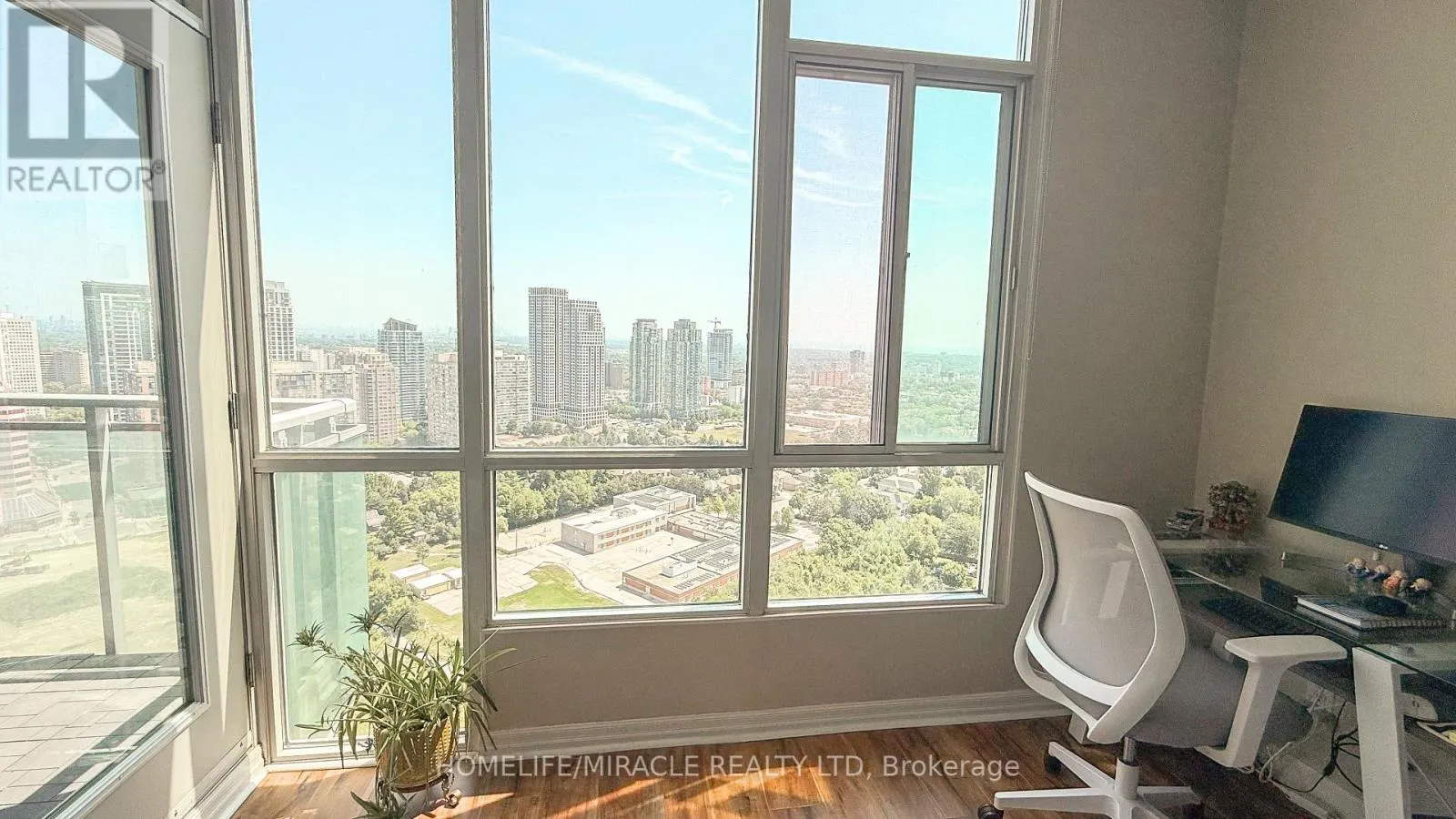 2803 - 220 BURNHAMTHORPE ROAD W