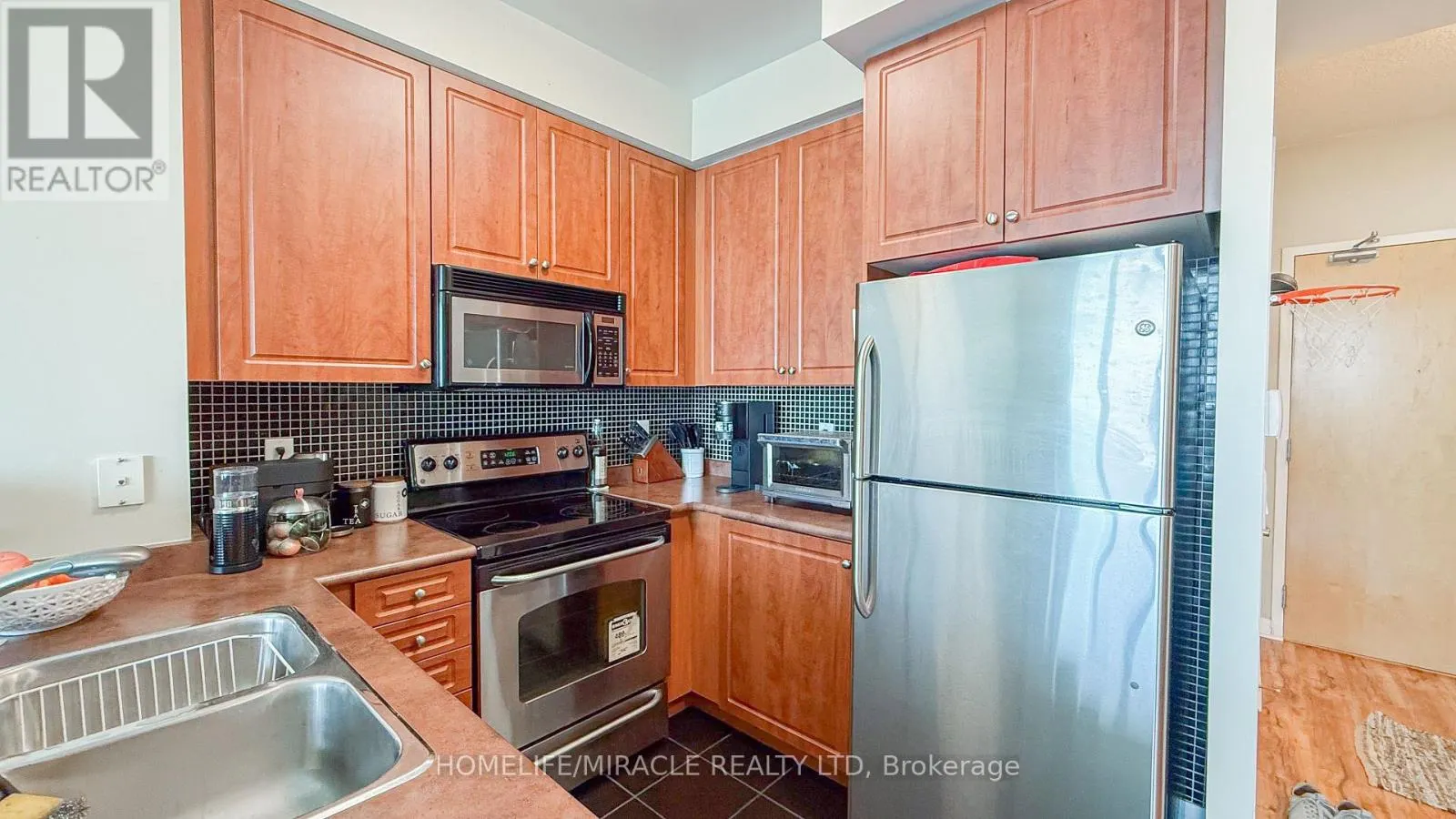 2803 - 220 BURNHAMTHORPE ROAD W
