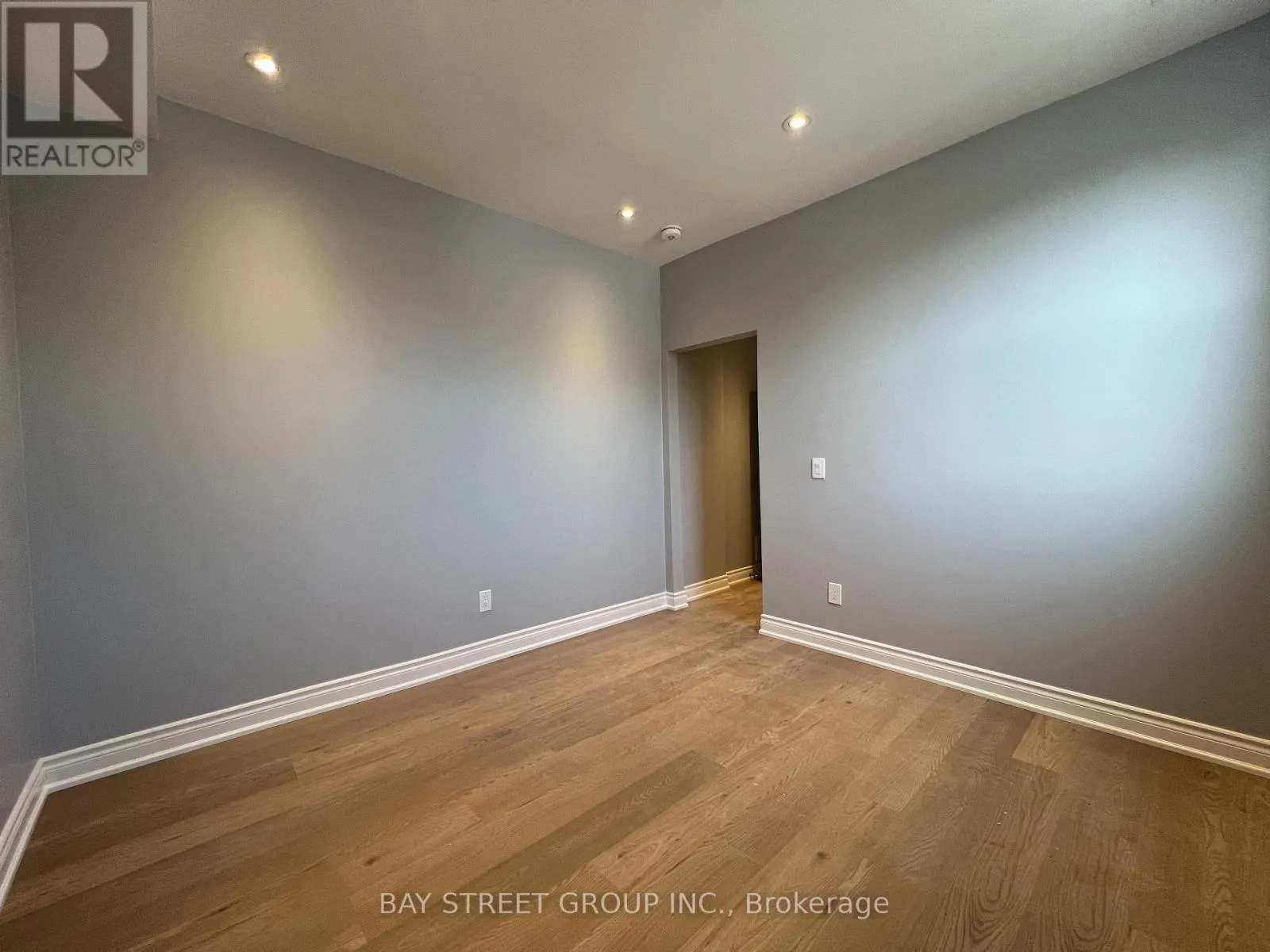 202 - 2386 LAKE SHORE BOULEVARD W