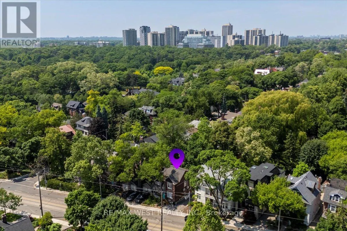 206 HOWARD PARK AVENUE
