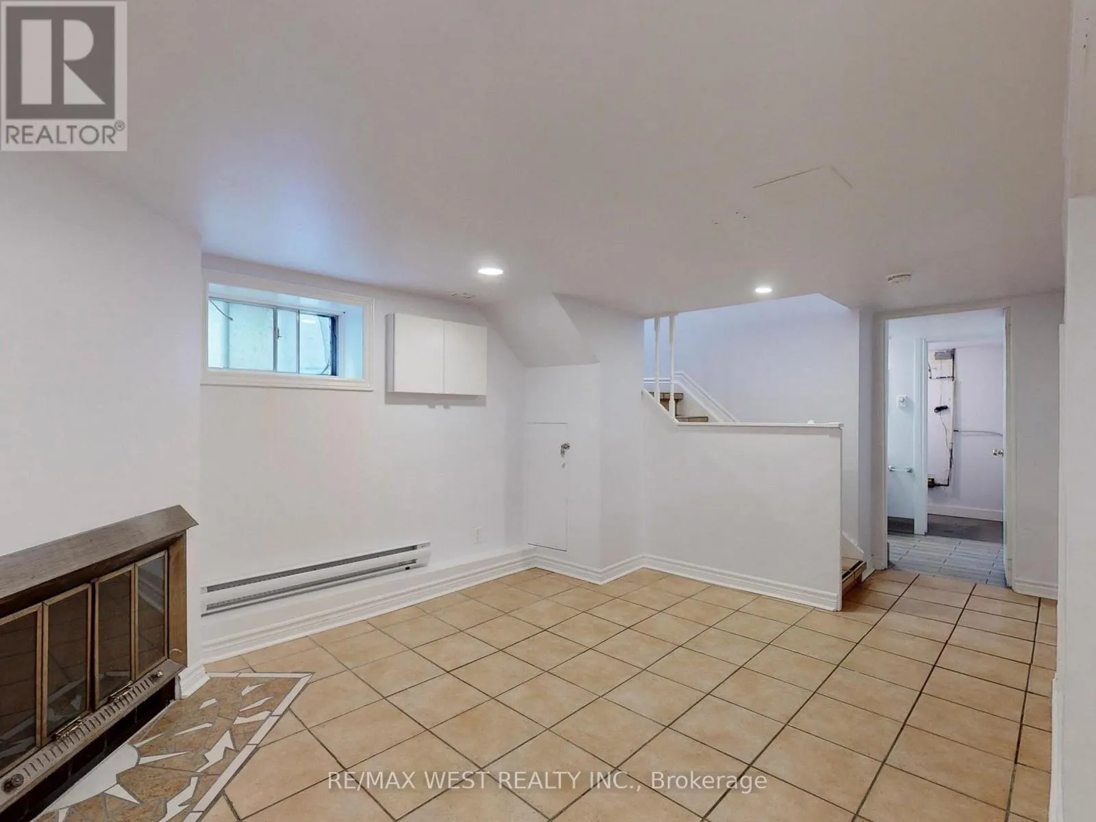 206 HOWARD PARK AVENUE