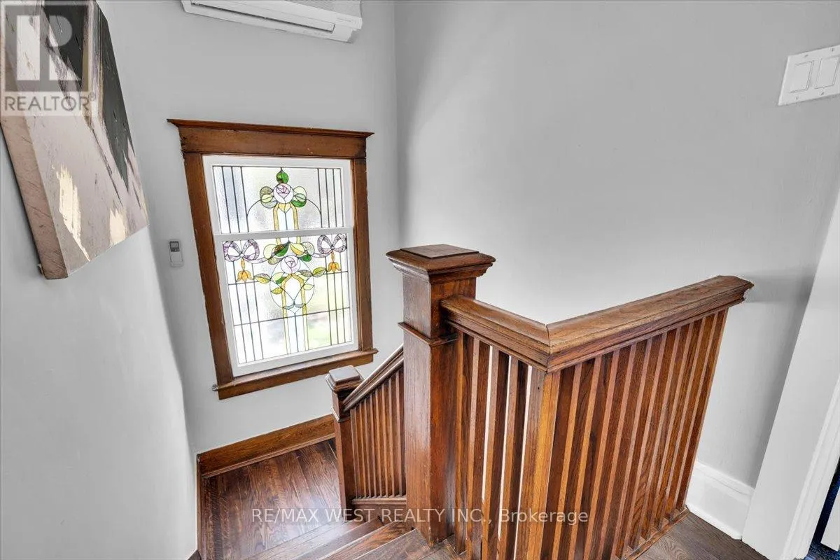 206 HOWARD PARK AVENUE
