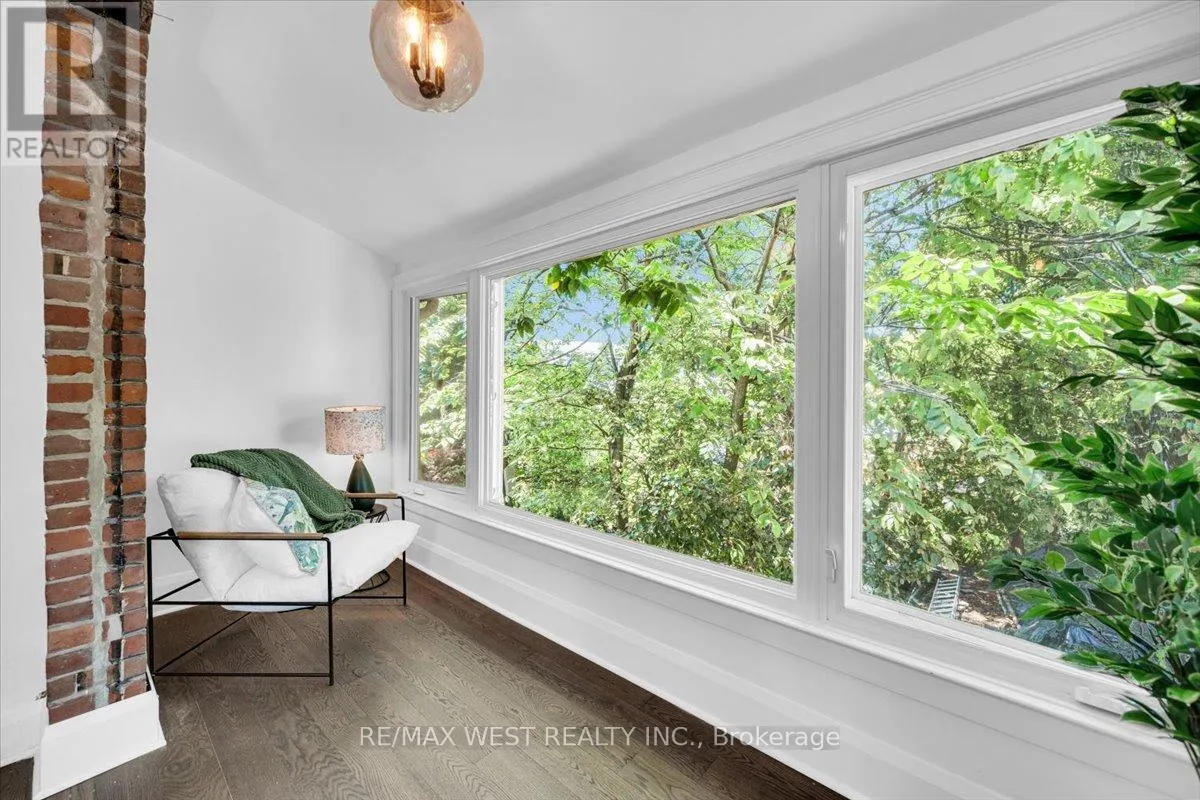 206 HOWARD PARK AVENUE