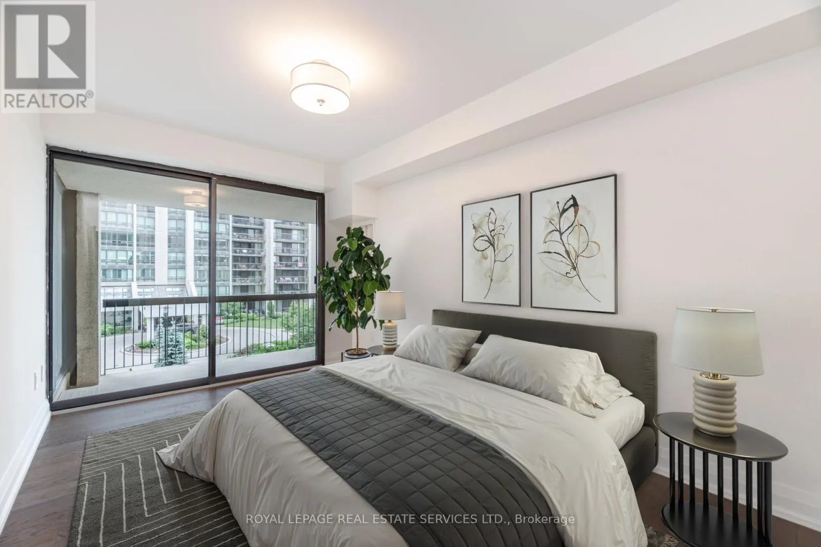 306 - 2180 MARINE DRIVE