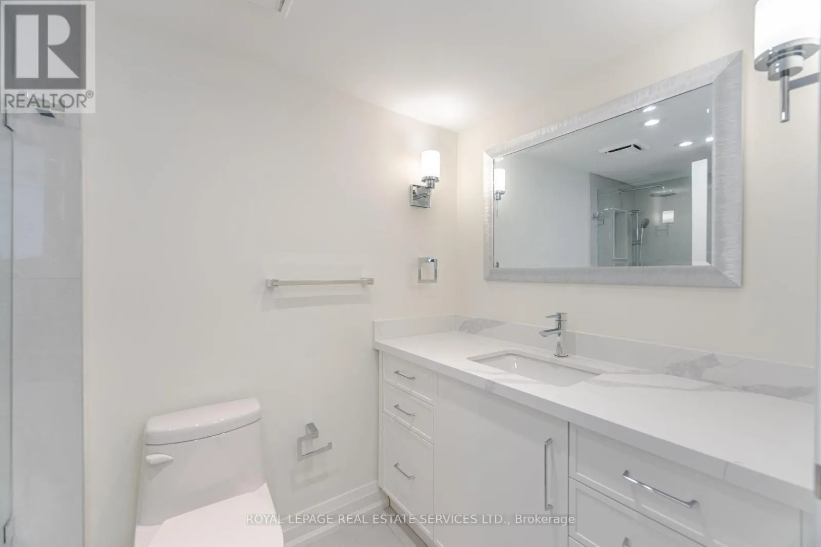 306 - 2180 MARINE DRIVE