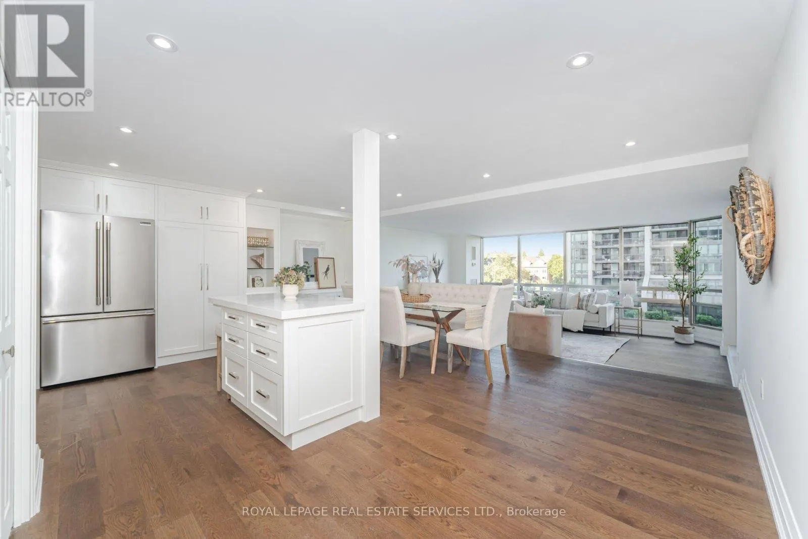 306 - 2180 MARINE DRIVE