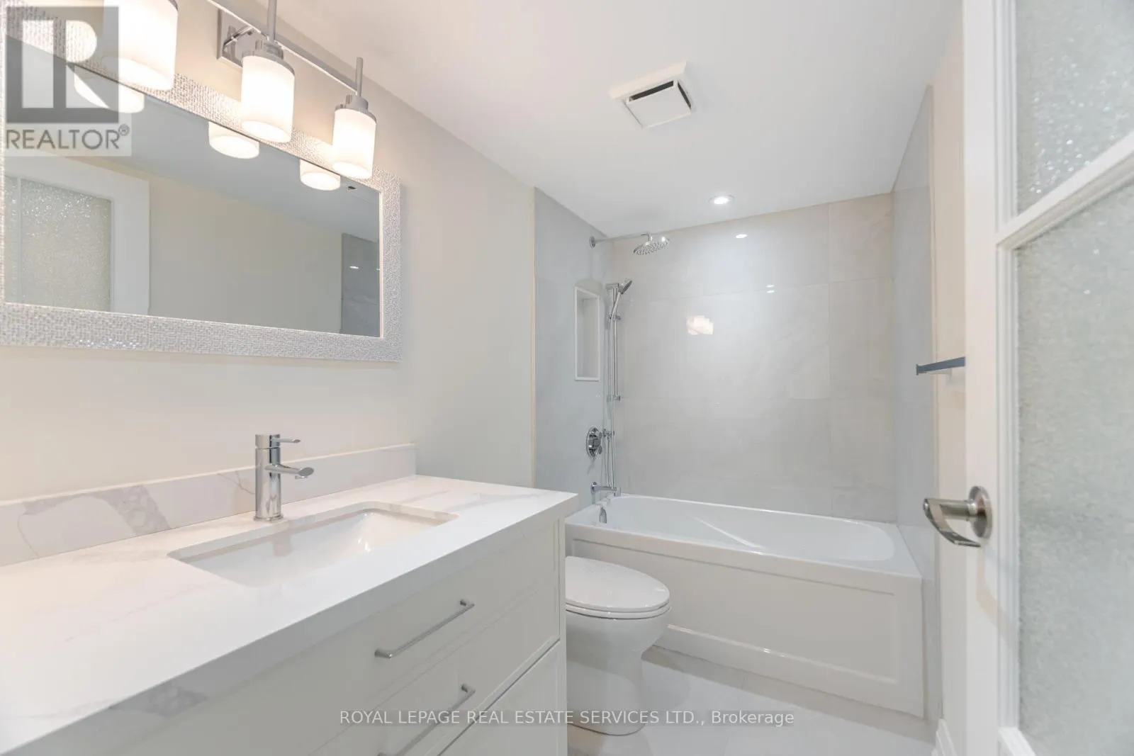 306 - 2180 MARINE DRIVE